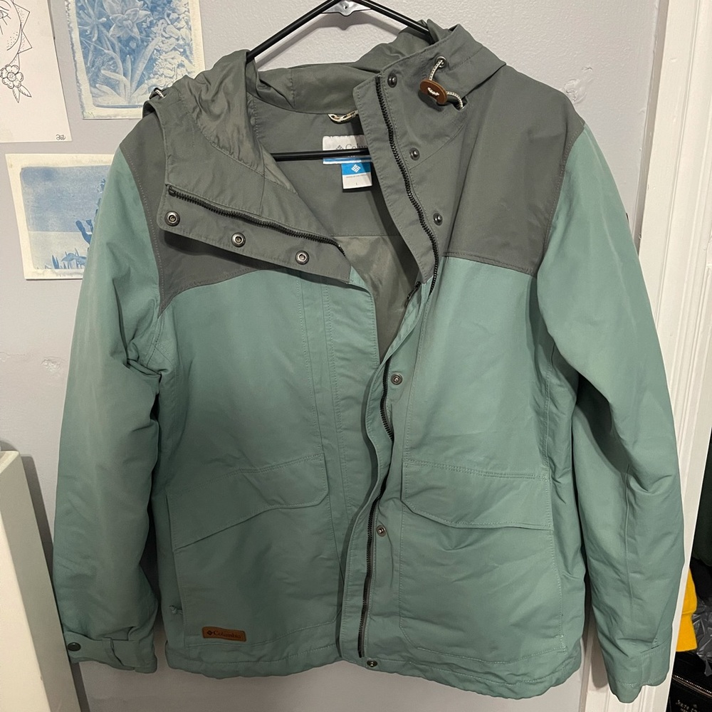 Columbia rain coat